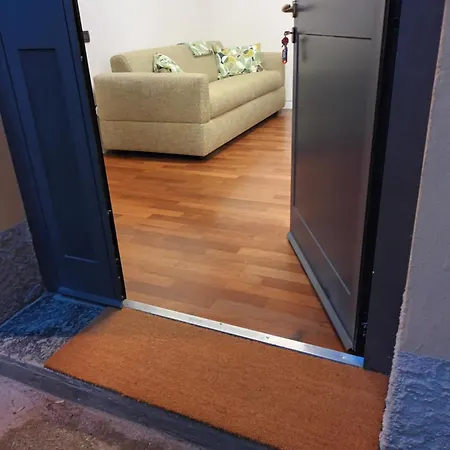 Mini Loft Torre San Vitale Daire Como