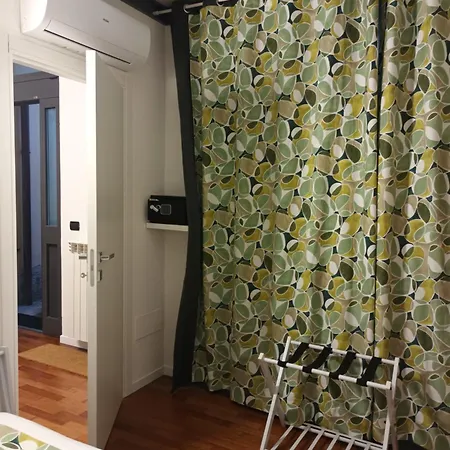 Mini Loft Torre San Vitale * Como
